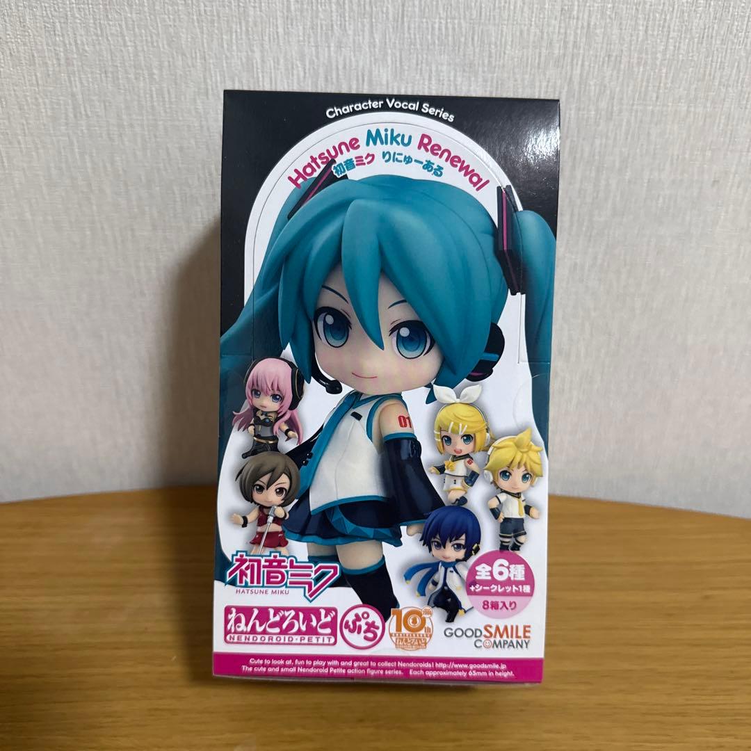 【未開封】　初音ミク　ねんどろいど　ぷち　りにゅーある　全6種　1BOX