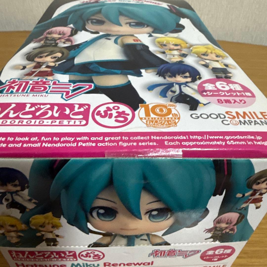 【未開封】　初音ミク　ねんどろいど　ぷち　りにゅーある　全6種　1BOX