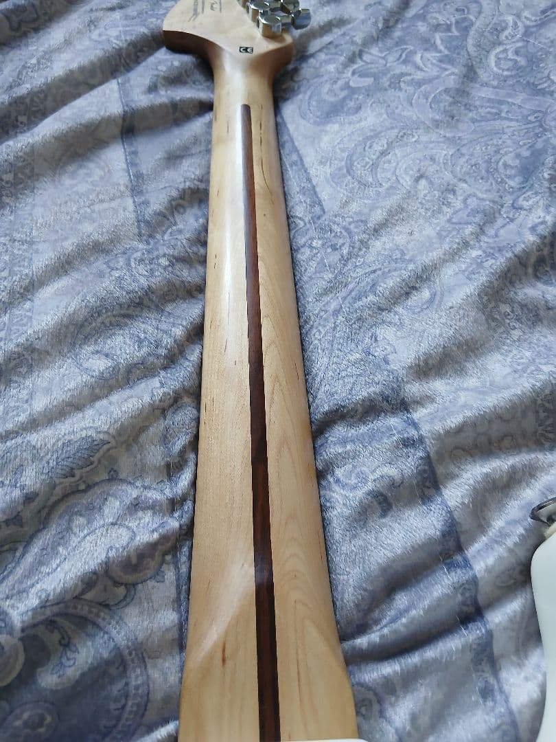 ギター Squier Deluxe Hot Rails Stratocaster