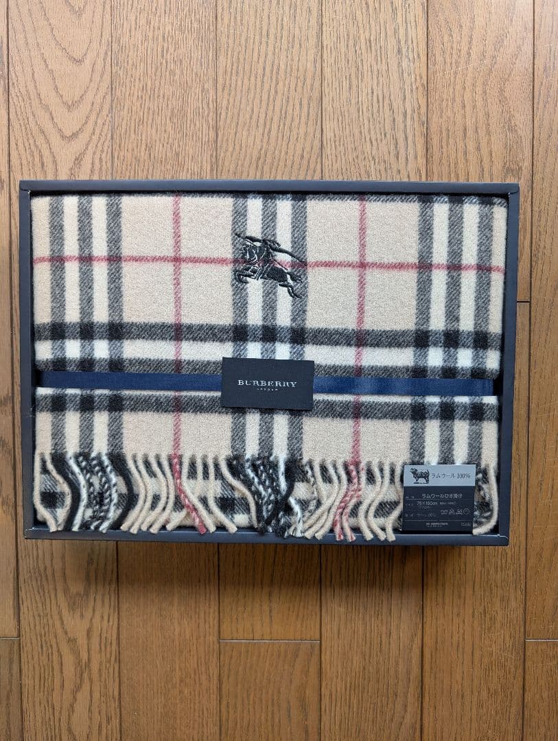 BURBERRY ラムウール・ひざ掛け (75x150cm)