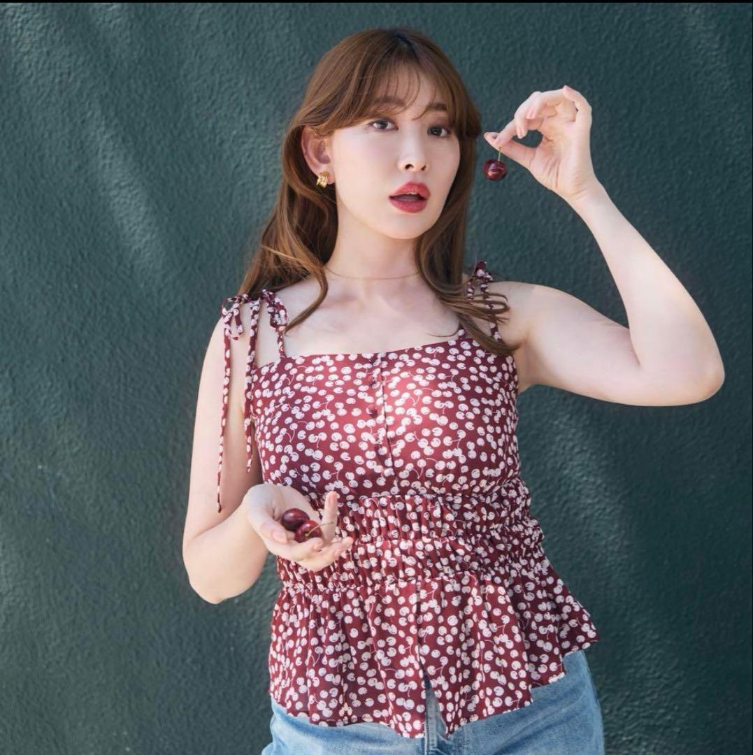トップス Cherry Pattern Strap Top herlipto