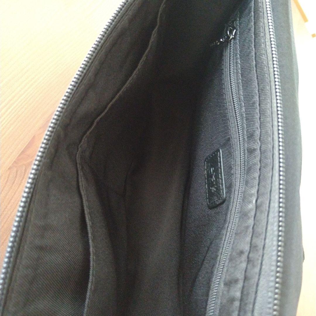 earPAPILLONNER 柄ワイドテープショルダーバック