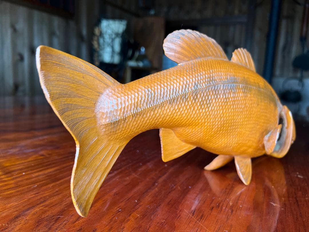 ブラックバス　カービングフィッシュ