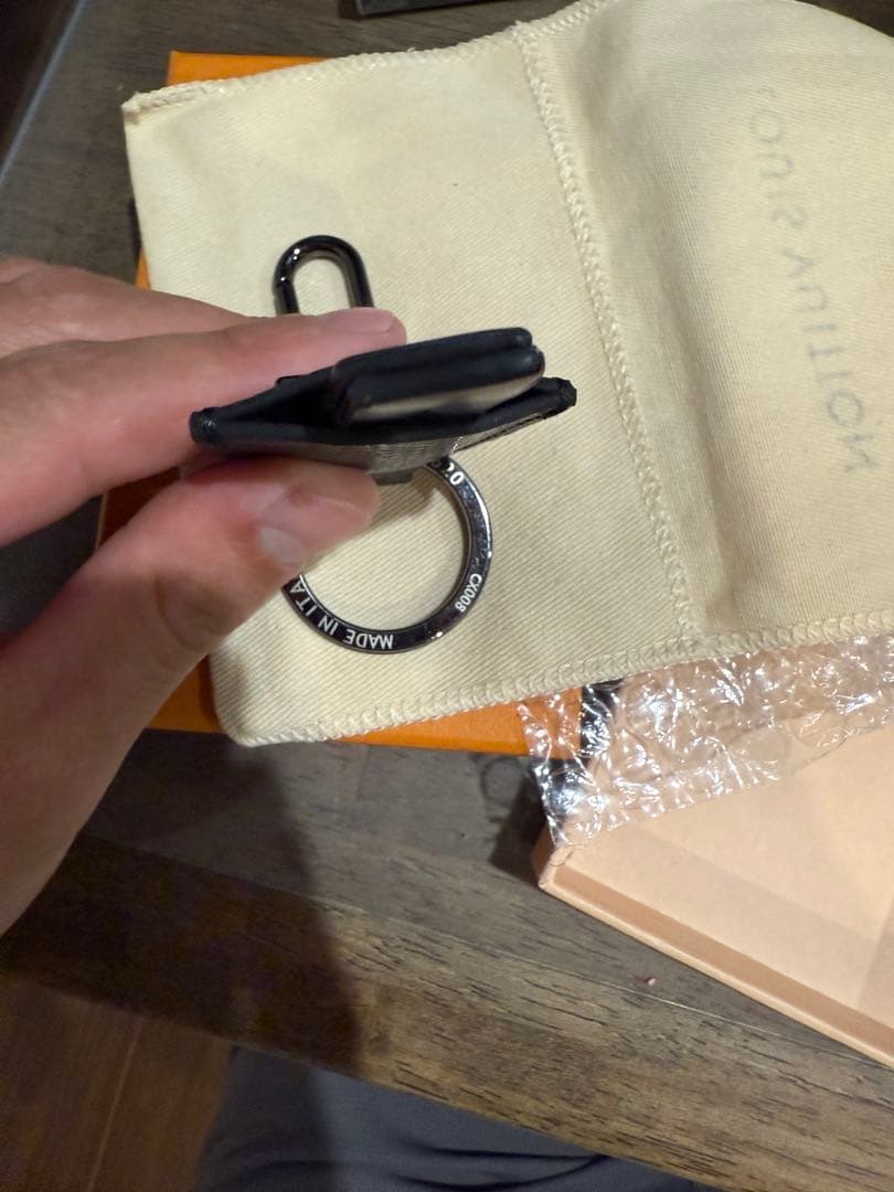 Louis Vuitton ブラックキーホルダー