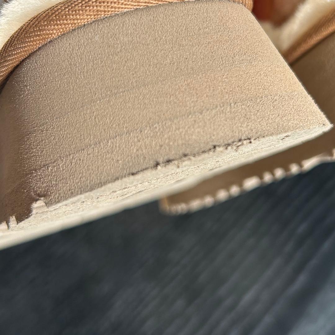 UGG サンダル 24cmベージュ・ホワイト 1121550