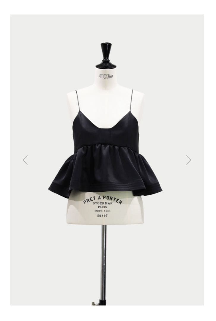 新品タグ付きマチャットmachatt サテンフレアキャミソール（ブラック）38