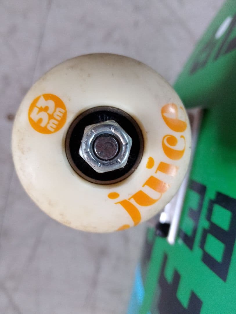 最終値下げ！flip　スケートボード　ベンチャートラック