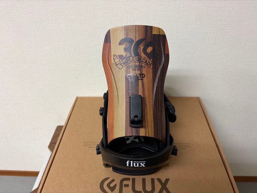 FLUX F23CVST ビンディング ブラック
