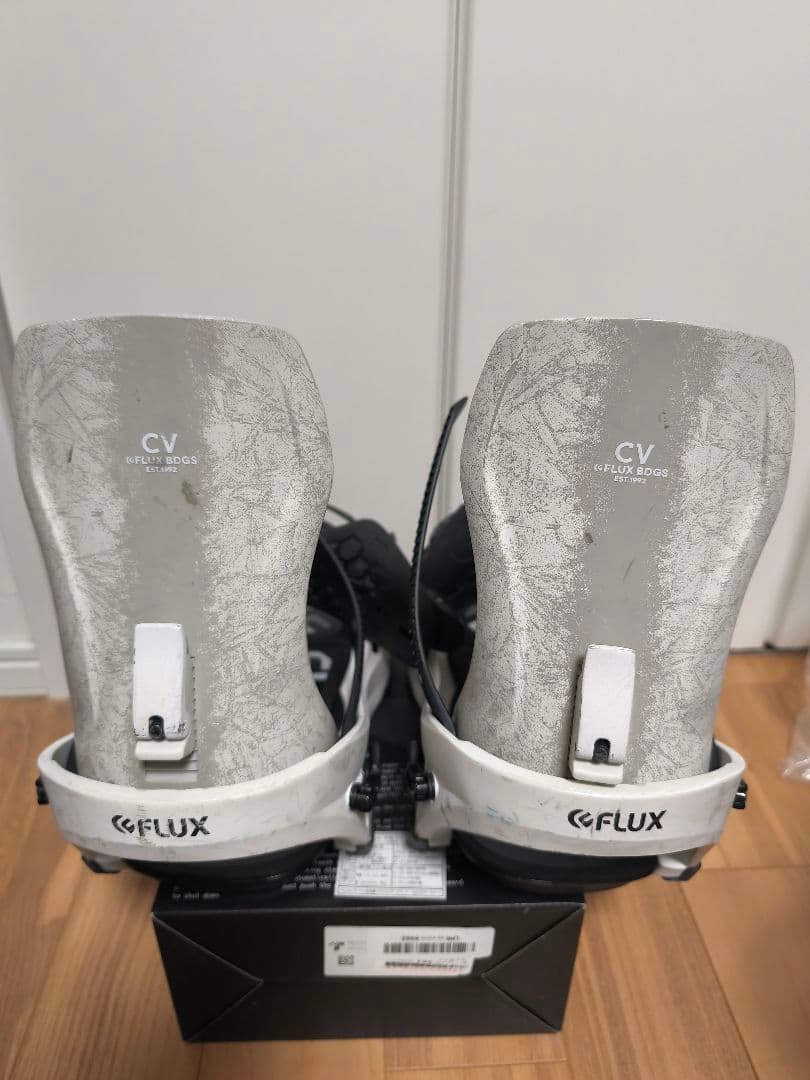 FLUXCV22-23Lサイズ ホワイトスノーボードバインディングビンディング