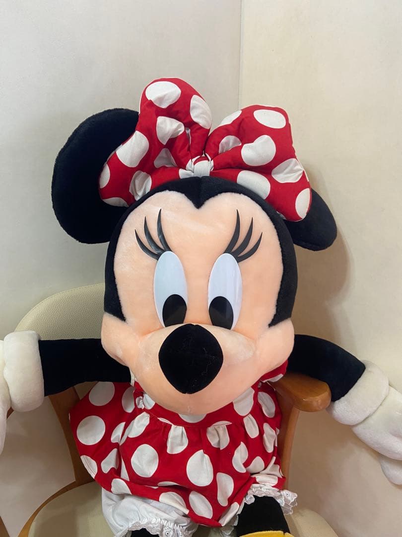 ミニーマウス ぬいぐるみ (身長1m、子どもより大きい)