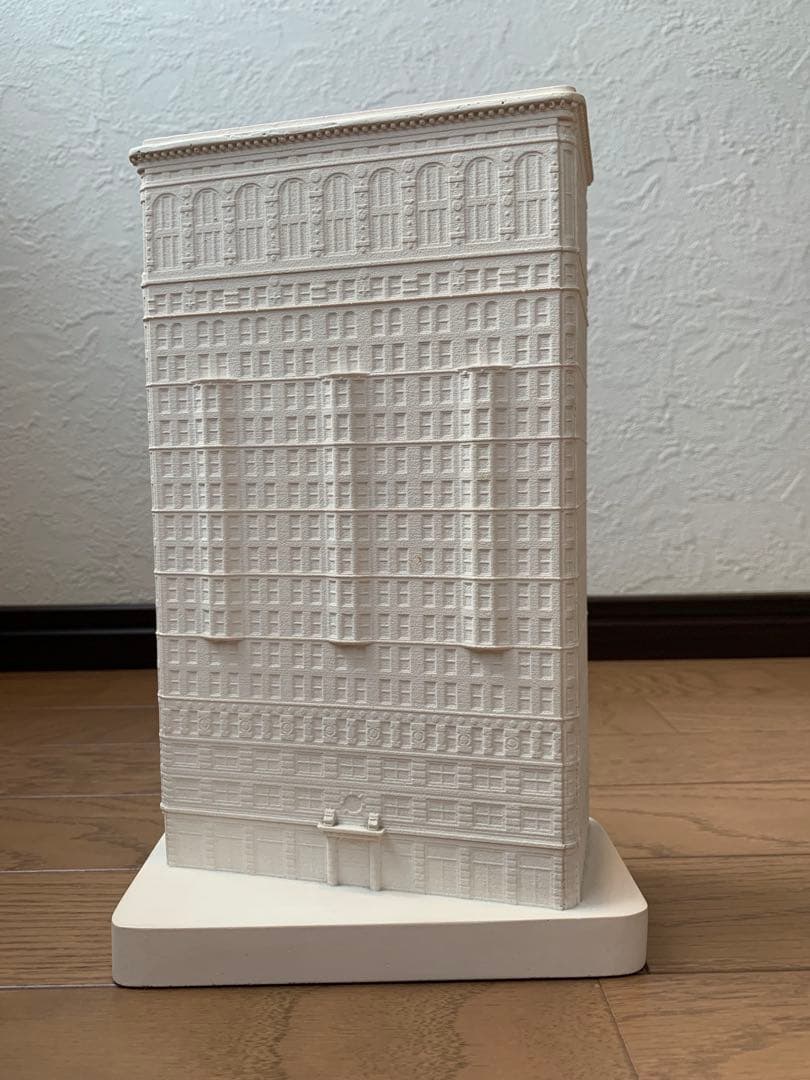 Chisel & Mouse フラットアイアンビル 立体モデル