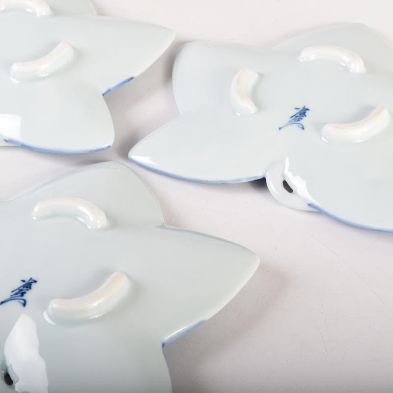 有田焼　富右衛門　色絵金彩　流水絵　葉形皿揃　三客　共布共箱　C7895