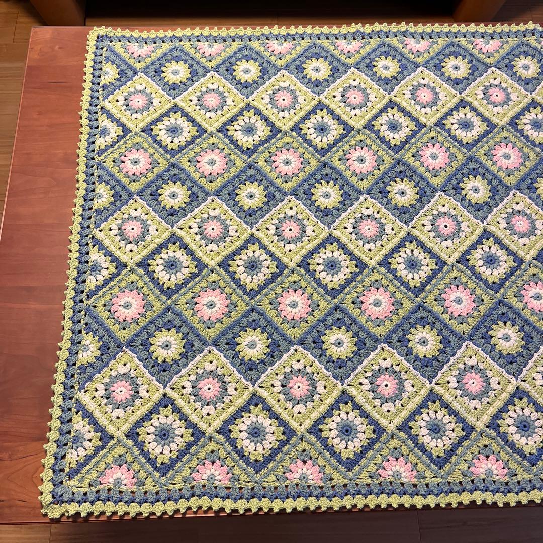 『ブランケット〈睡蓮〉』ホビーラホビーレ〜手編み〜マルチカバー