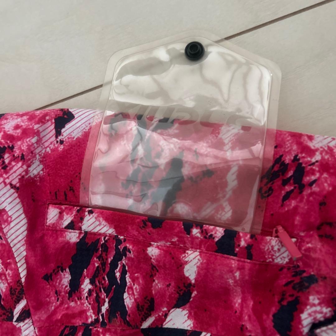 子ども用ピンク迷彩スキーウェア