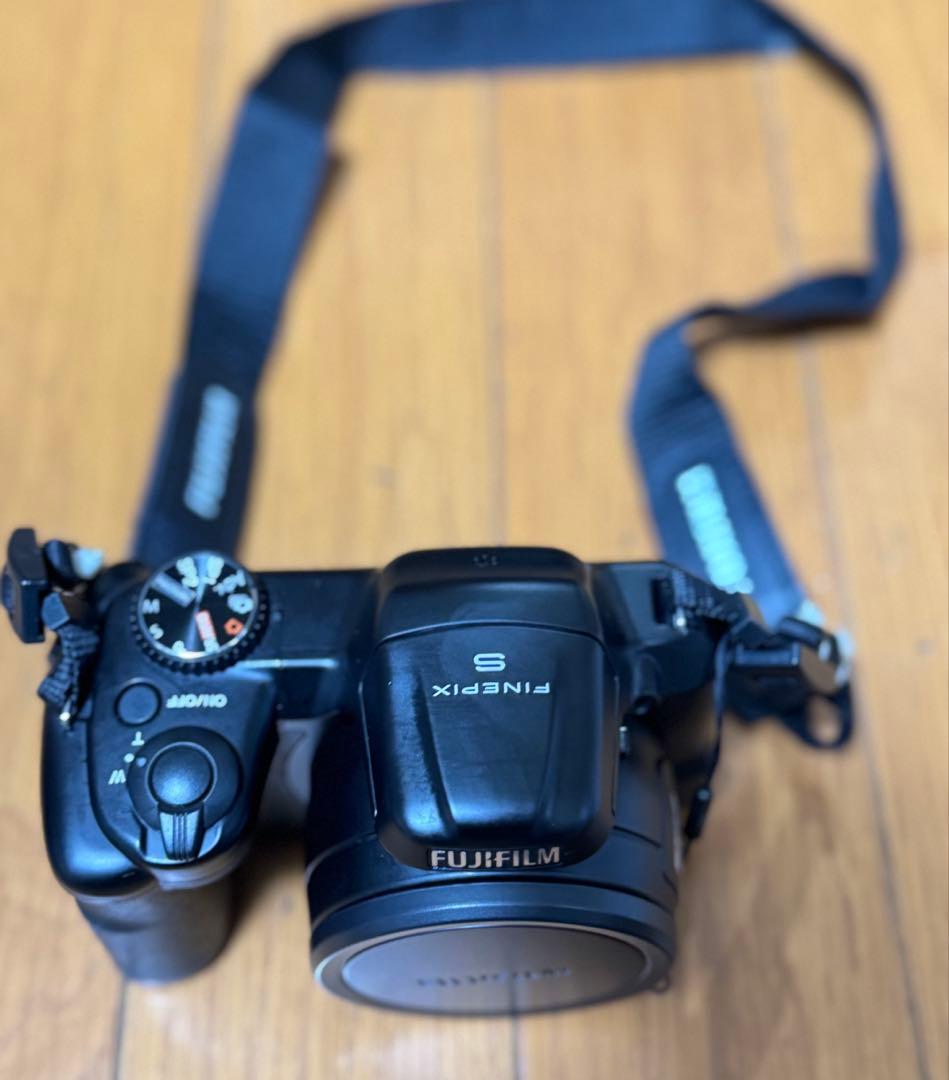 Fujifilm FinePix S8600コンパクトデジタルカメラ