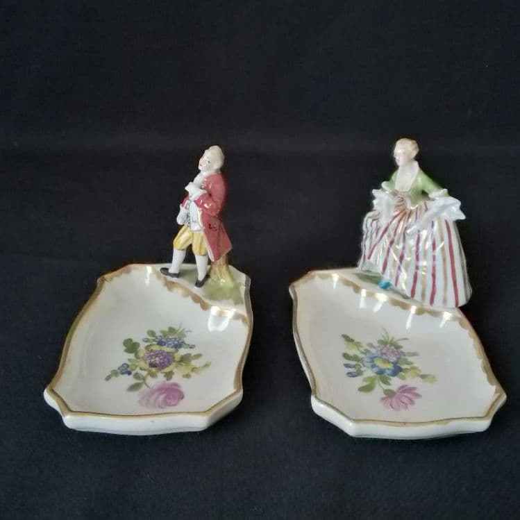 逸品　SPドレスデン①　カールティーメ工房　フィギュリン付き小皿二体　手描き