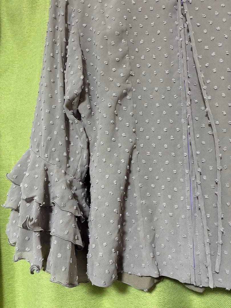 フラメンコ衣装　トップス　ブラウス　 ライトグレー　立体水玉　Lサイズ