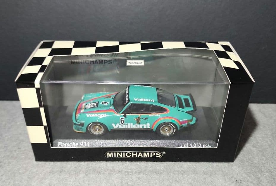 ミニチャンプス 1/43スケール ポルシェ934