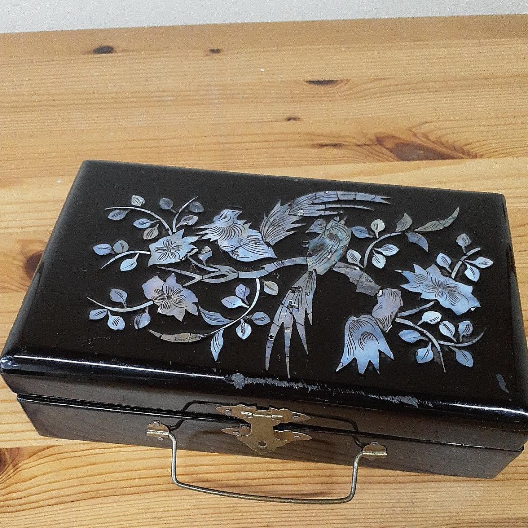 【送料無料】▼螺鈿細工 宝石箱 ジュエリーボックス 木製　/986