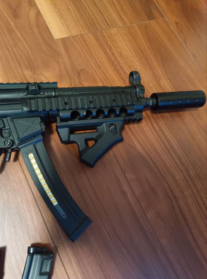 東京マルイ　電動ガン　MP5 スタンダード