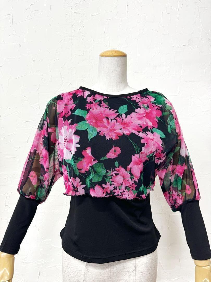 【パーティーに】新品　社交ダンス　ピンク花柄セットアップ黒　ｍ926