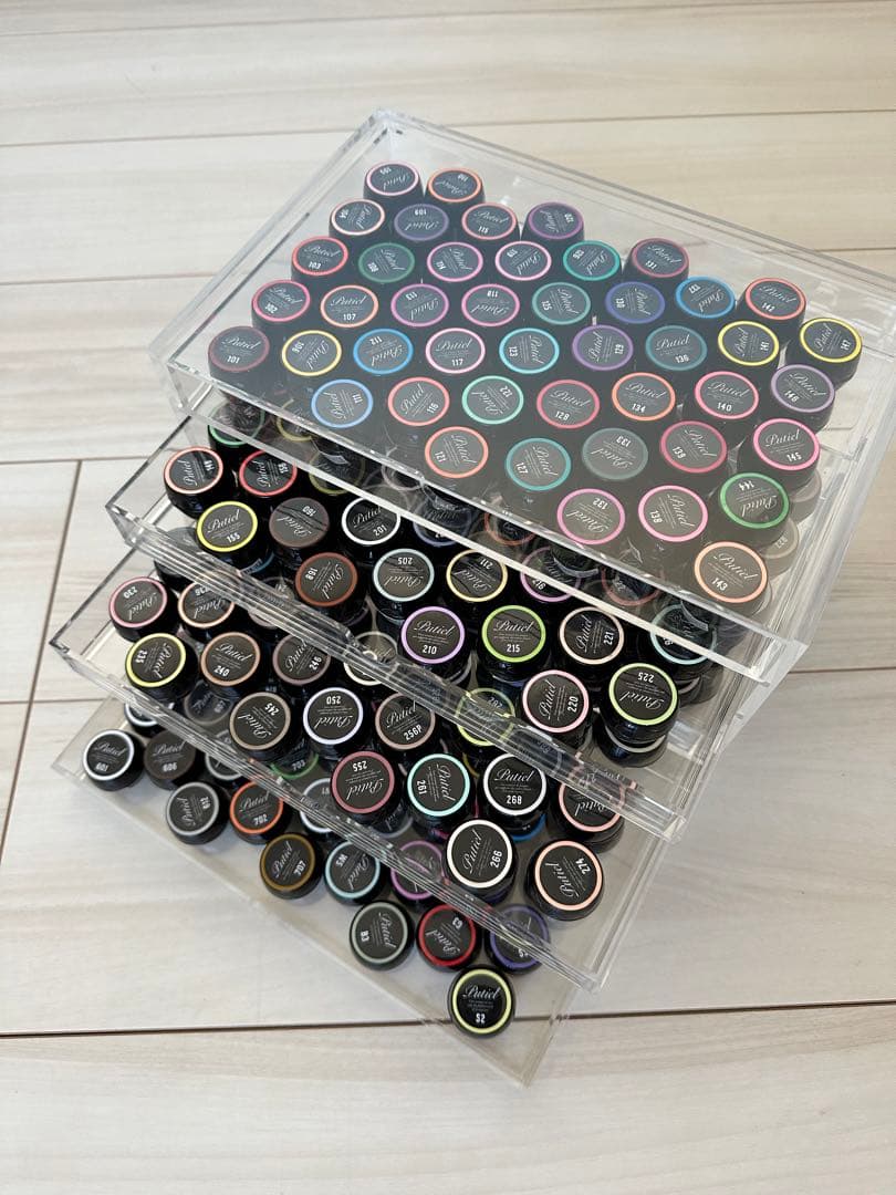 【1点限り】即日発送　プティール全色セット　アクリルケース付き