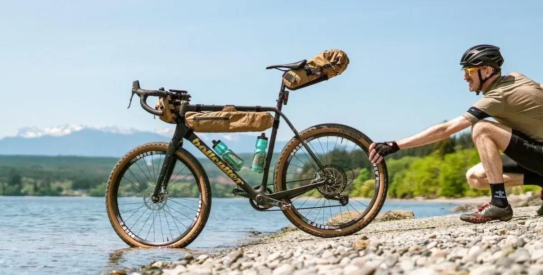 SWIFT INDUSTRIES ホールドファスト ハーフフレームバッグ L 黒