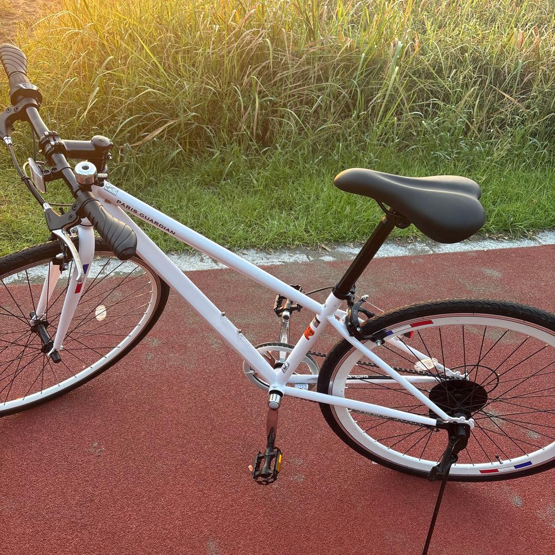 ホワイト クロスバイク 26インチ フラットハンドル