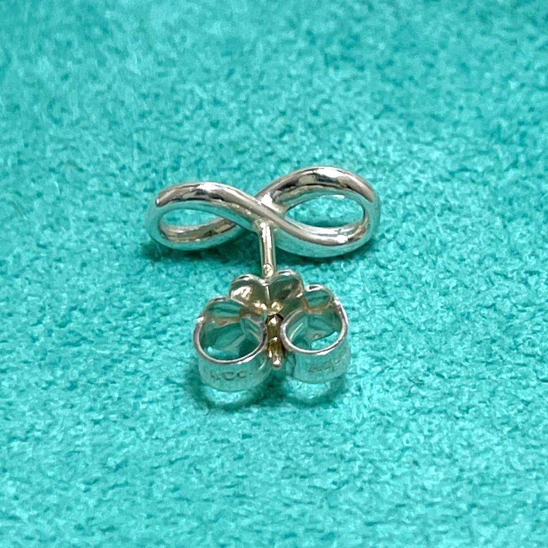 【極美品】ティファニー　インフィニティピアス片耳　メンズ/レディース　巾着袋付属