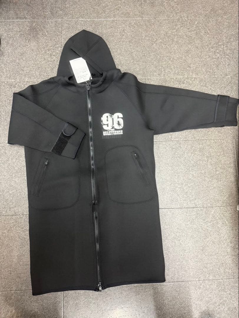 QUAKYSENSE 96 ツアーコート