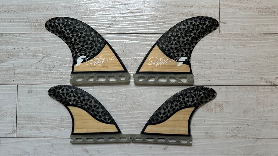 FUTUREフィン RASTA QUADラスタビッチ４フィン