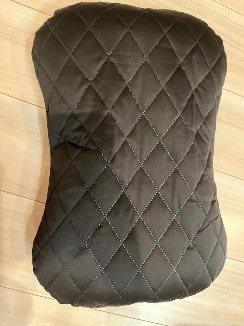 ☆超軽量コンパクト　キャンプ枕　エアピロー　カバー付き　黒