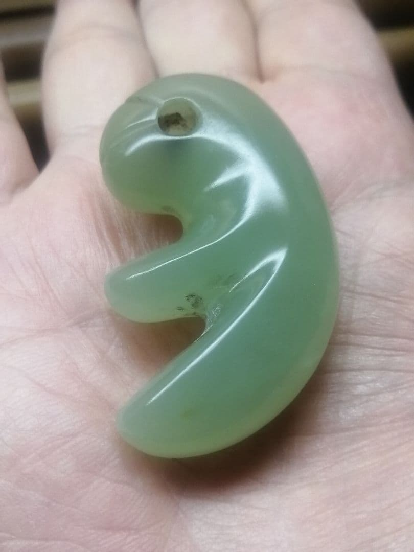 ★古墳期『糸魚川翡翠勾玉』出土品　5.50cm　『超琅玕翡翠』本物。儀式勾玉です