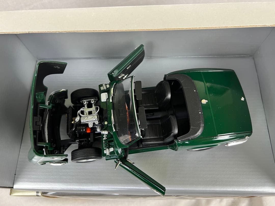 1/18★TRIUMPH SPITFIRE MK-Ⅳ 1970★トライアンフ