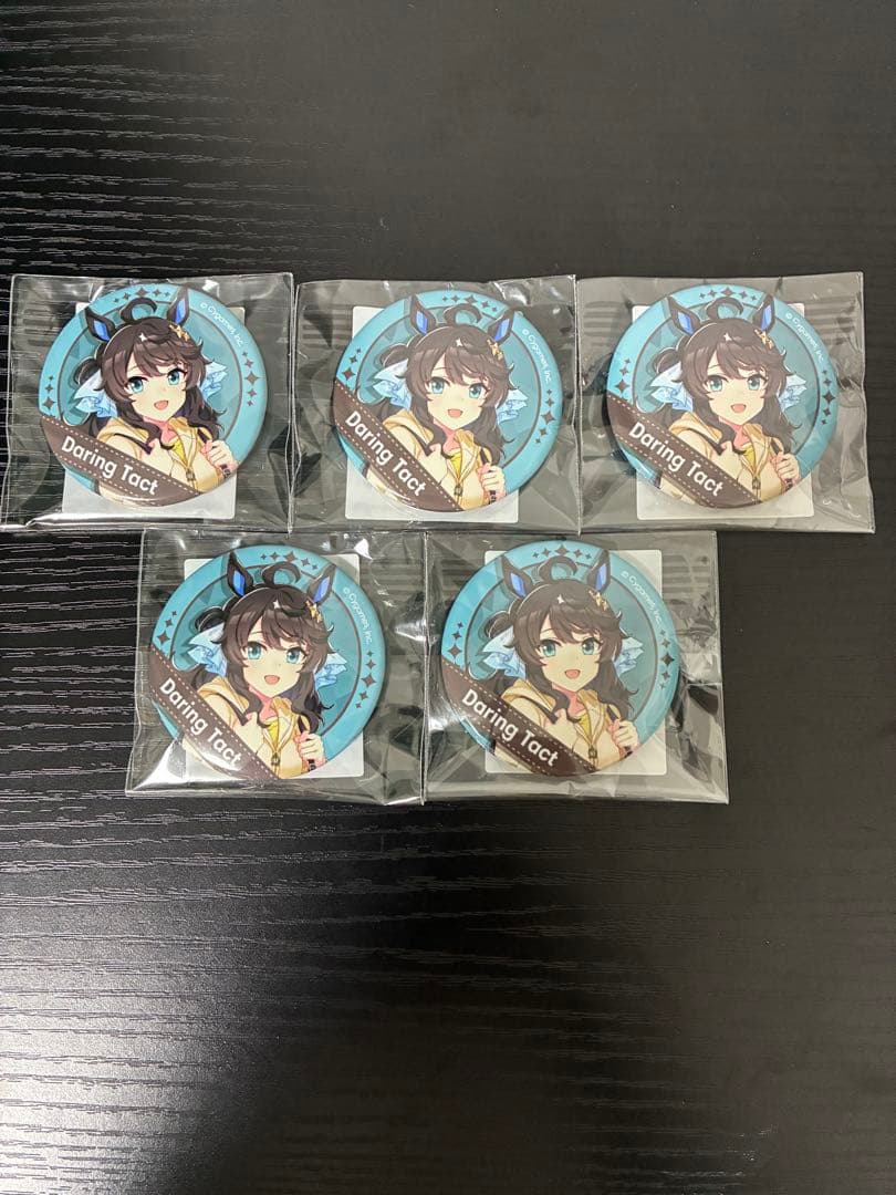 ウマ娘　トラベル　新千歳　ポップアップ　デアリングタクト　缶バッジ　5個