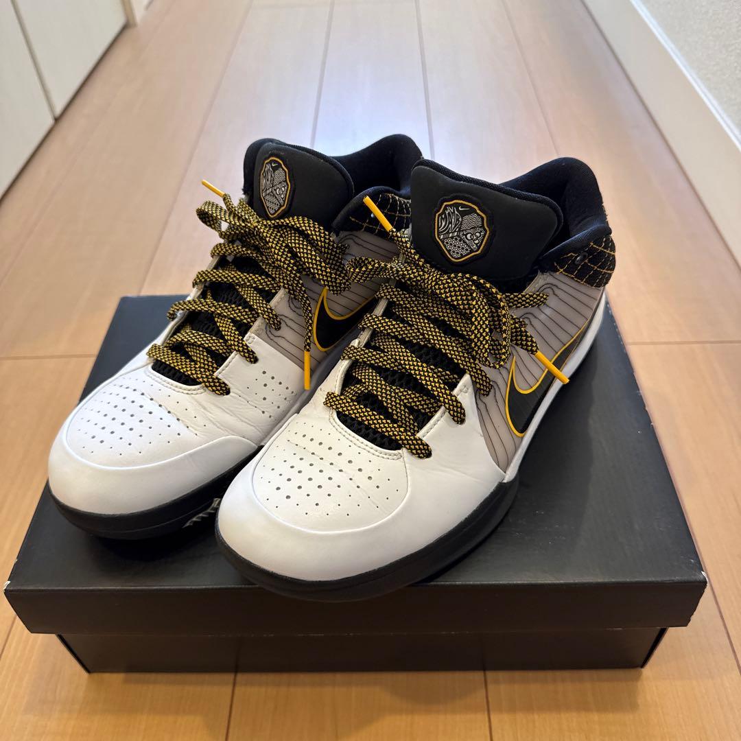 サ*ヤ様 NIKE コービー 4 PROTRO WHITE/BLACK DEL