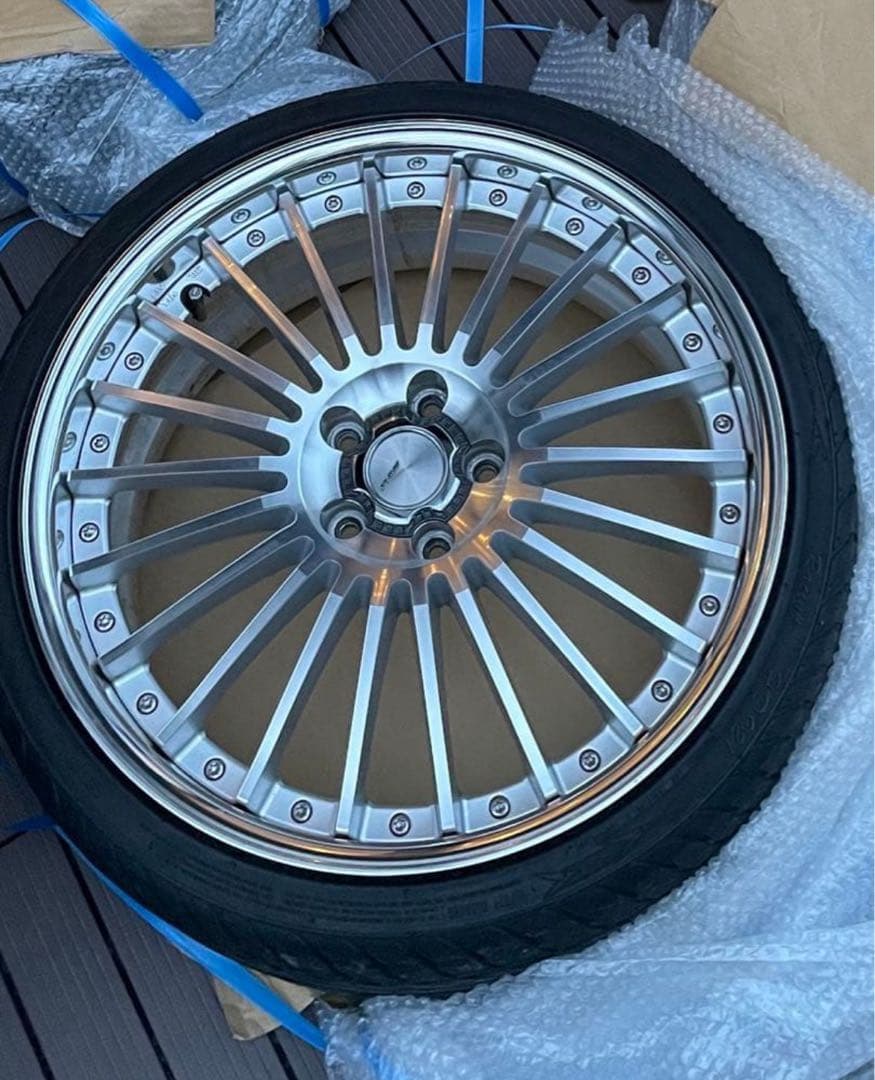 専用　タイヤ・ホイール 1本