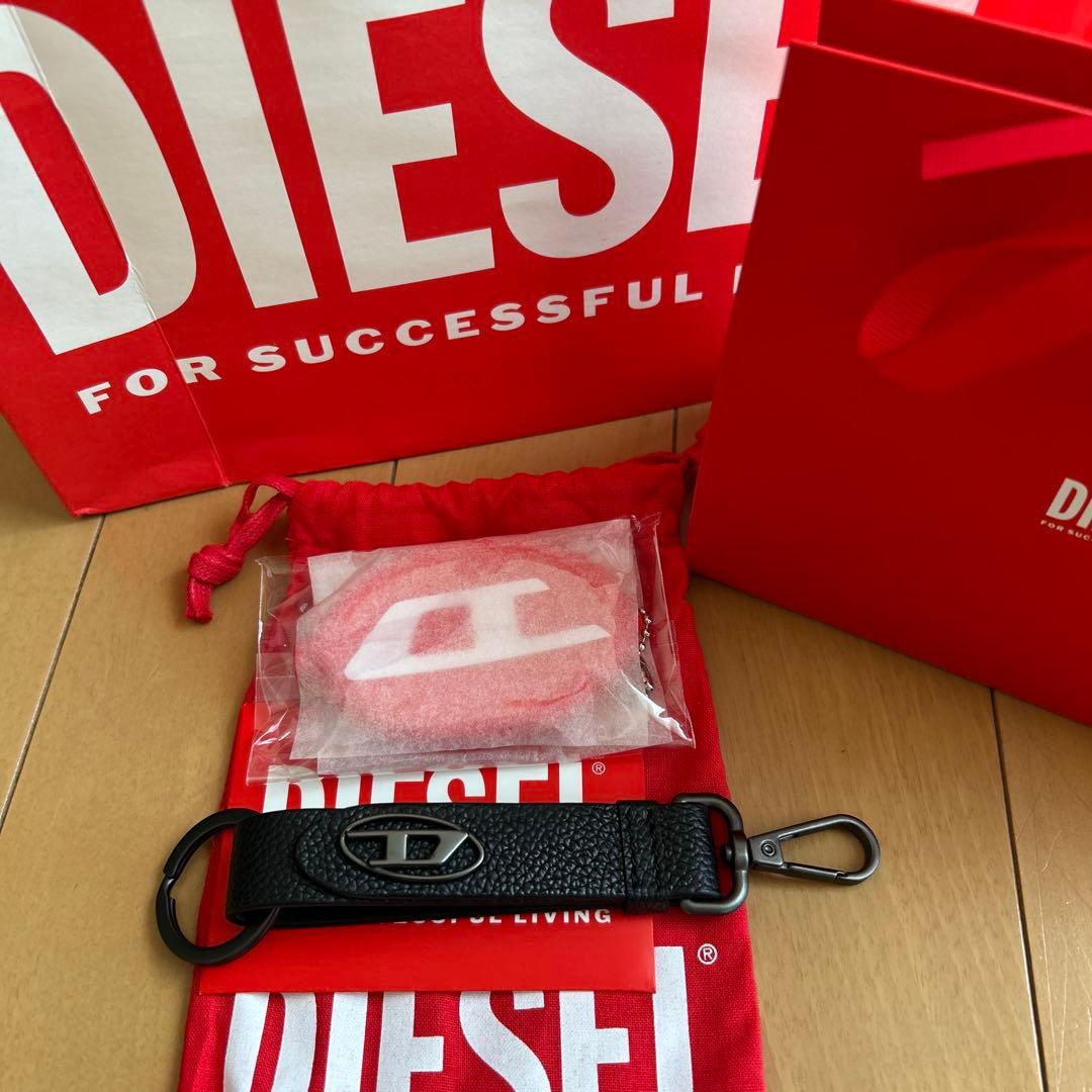 DIESEL キーリング　キーホルダー　おまけ付き　新品未使用