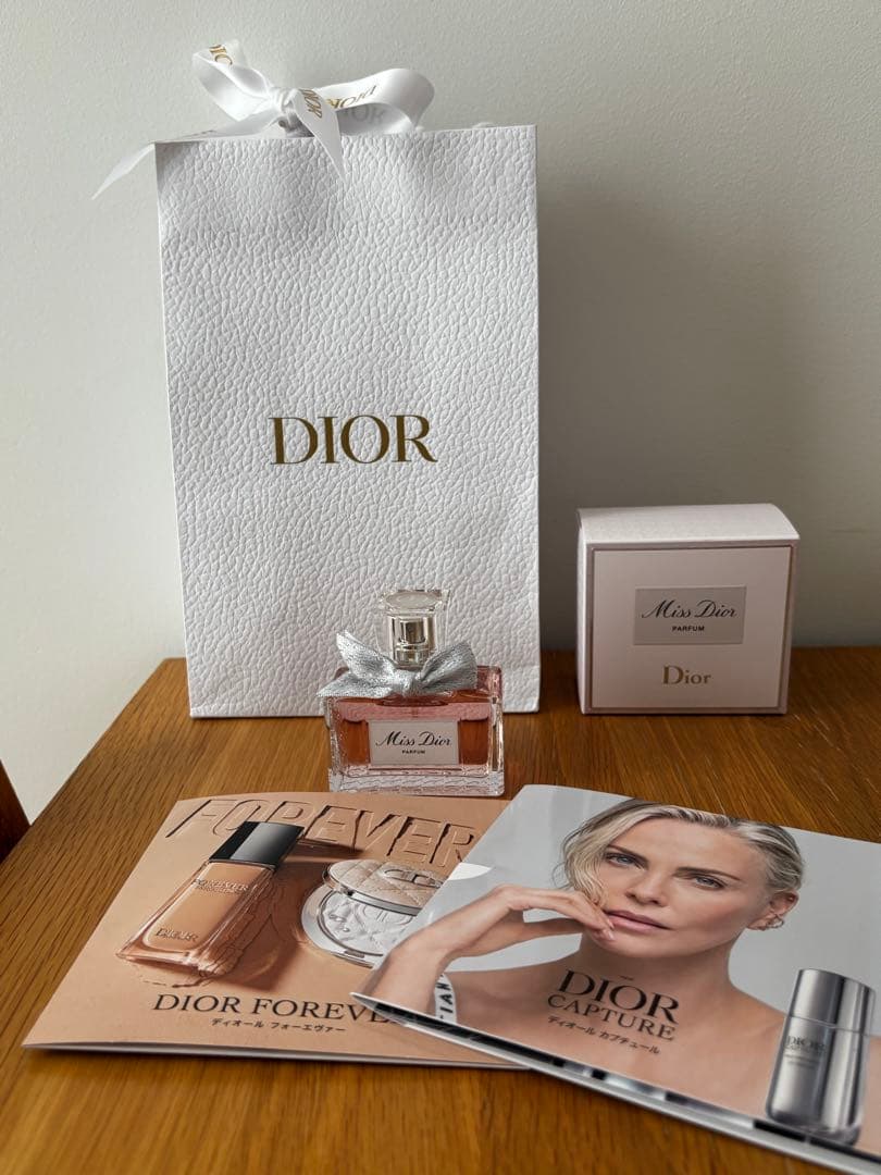 専用　Miss Dior パルファン　35ml ギフトバッグ付き　ミスディオール