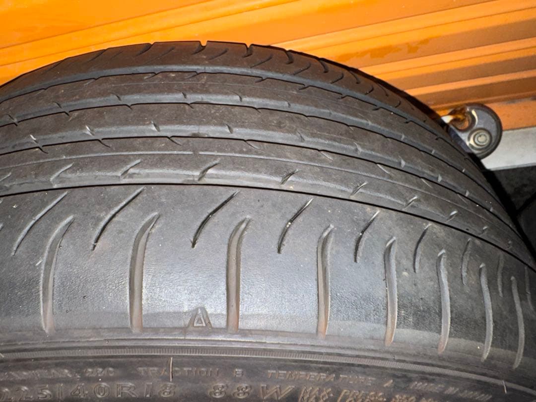 トヨタGRヤリス18インチ タイヤホイール4本セット引き取り歓迎エンケイホイール