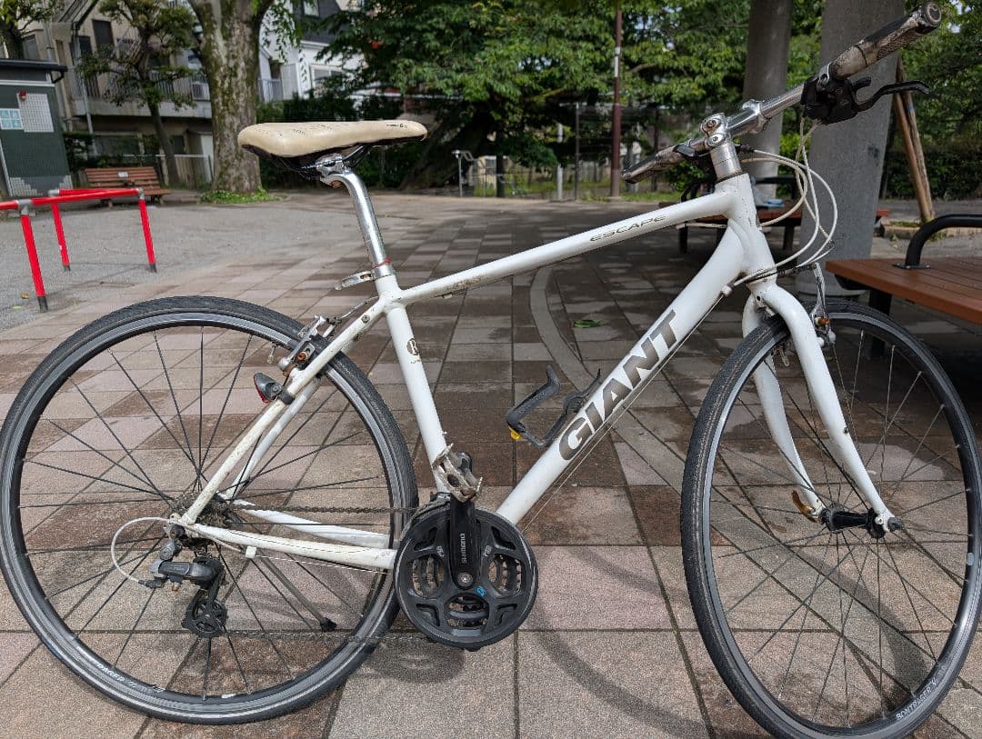 Giant クロスバイク　エスケープR3 ホワイト　ジャンク　【引取専用】