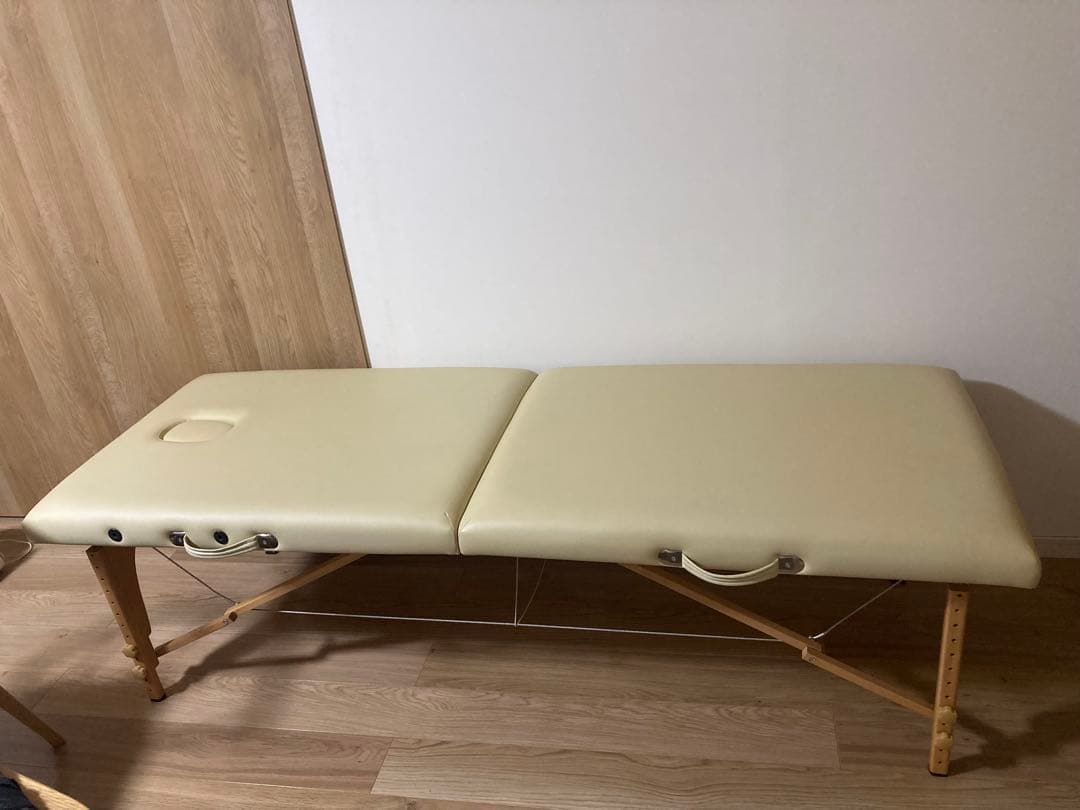 マッサージベッド　ベージュ　折りたたみ