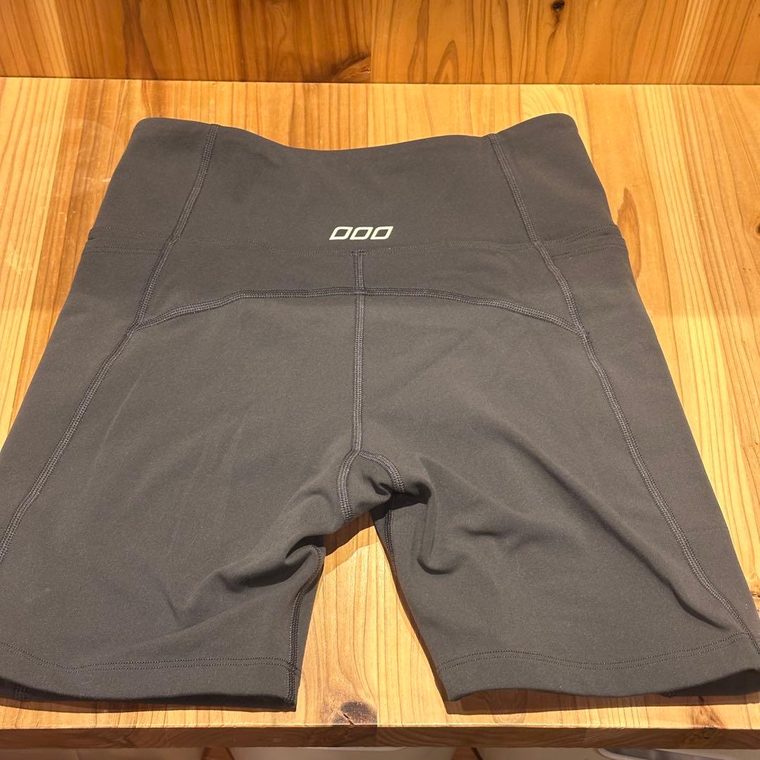 Lorna Jane ダークグレー ハイウエストショーツ