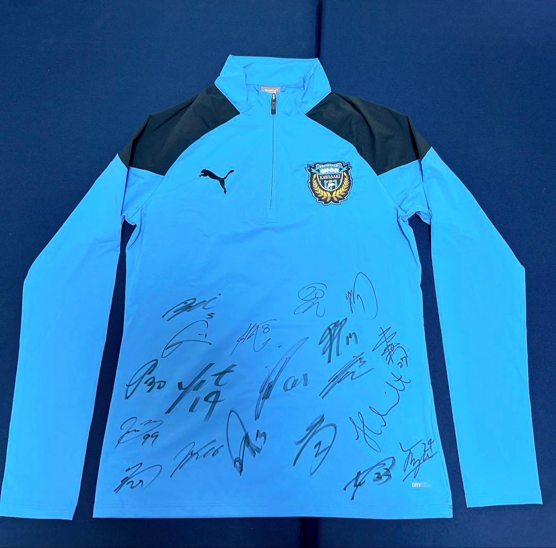 【安売り】川崎フロンターレトレーニングハーフジップトップ　選手サイン入り