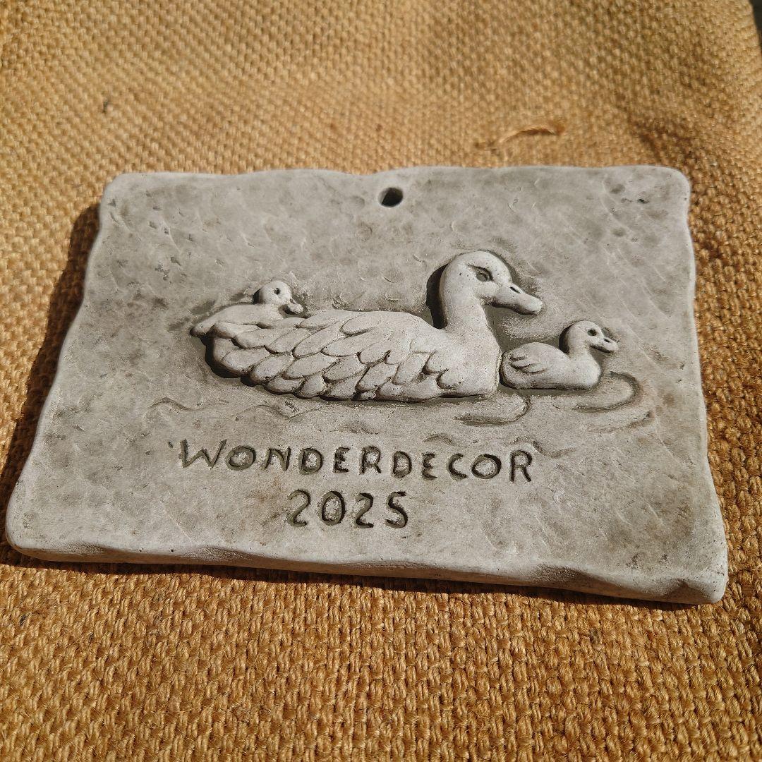 ワンダーデコール　イヤープレート　2025