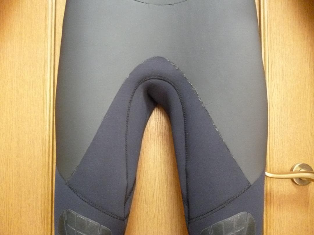 Billabong（ビラボン）チェストジップセミドライ 全身裏起毛 ！送料込み