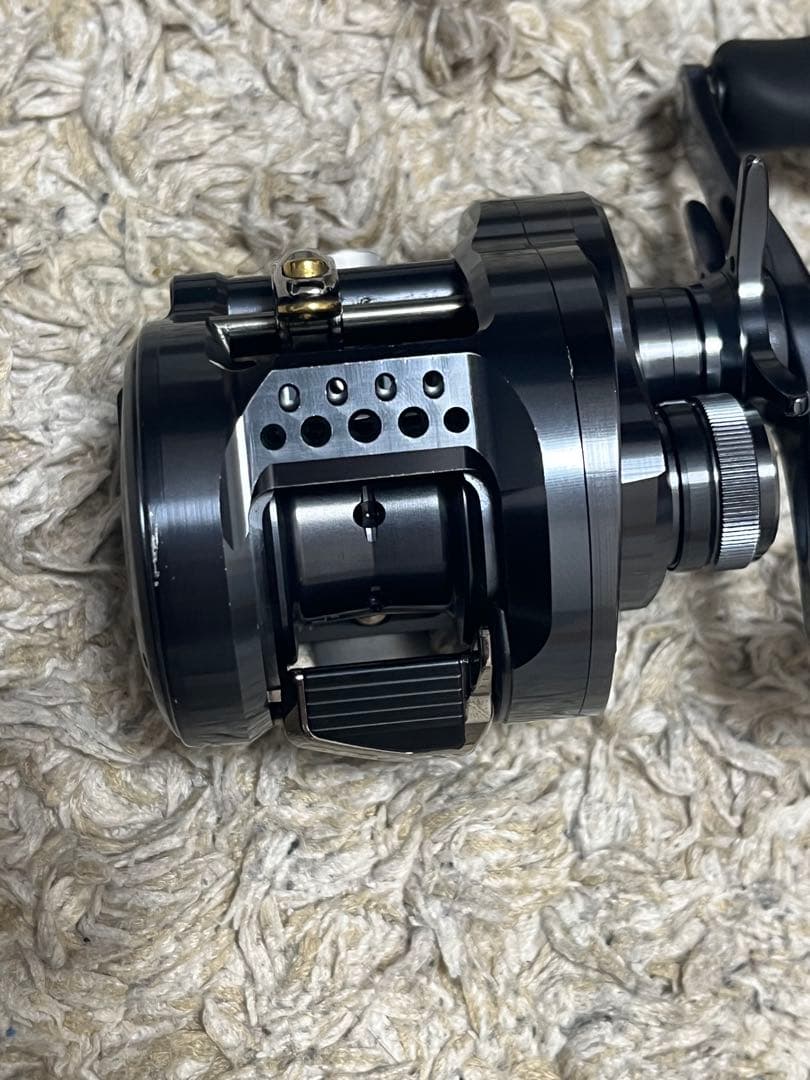 GW値下げ　カルカッタコンクエスト　30HG SE 100HG 回転良好 シマノ