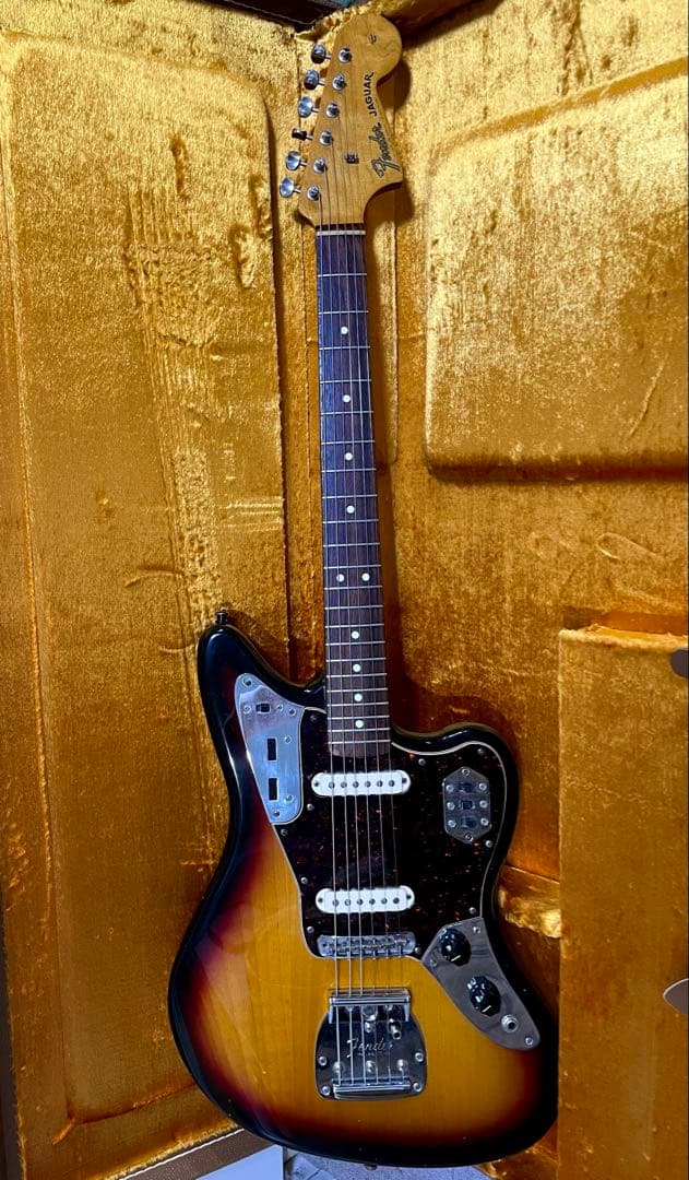 ギター Fender USA American Vintage 62 Jaguar