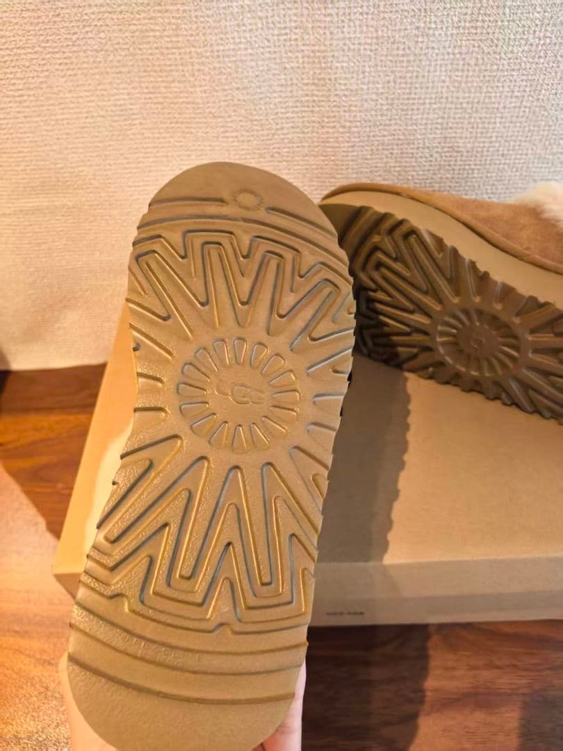 UGGベージュ スエード ムートンブーツ 24CM