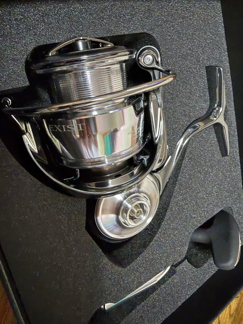 ダイワ イグジスト PC LT3000-XH リール DAIWA EXIST